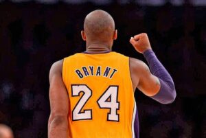 Zinédine Zidane Instagram - Kobe Bryant. Tu as été un exemple pour ma famille et moi, tout comme pour des millions de personnes à travers le monde. 
Les légendes sont éternelles. 
Toutes mes pensées les plus profondes pour la famille Bryant. 
RIP Gianna and Kobe.