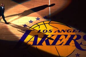 Zinédine Zidane Instagram - Kobe Bryant. Tu as été un exemple pour ma famille et moi, tout comme pour des millions de personnes à travers le monde. 
Les légendes sont éternelles. 
Toutes mes pensées les plus profondes pour la famille Bryant. 
RIP Gianna and Kobe.