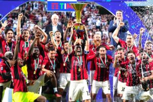 Zlatan Ibrahimović Instagram - For the past six months I played without an ACL in my left knee.
Swollen knee for six months.
I was only able to train with the team 10 times in the last six months.
Took more than 20 injections in six months.
Emptied the knee once a week for six months.
Painkillers every day for six months.
Barely slept for six months because of the pain.
Never suffered so much on and off the pitch.
I made something impossible to something possible.
In my mind I had only one objective, to make my teammates and coach champions of Italy because I made them a promise.
Today I have a new ACL and another trophy