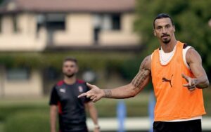 Zlatan Ibrahimović Instagram - Guess who's back @acmilan