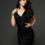 Zoya Afroz Instagram - Hellooo 2024 🖤💫 Photography : @rahuljhangiani Makeup : @khusrofarzana Hair : @dakshhnidhi Wearing : @studybyjanak @vandymehra Stylist : @lakhanisana