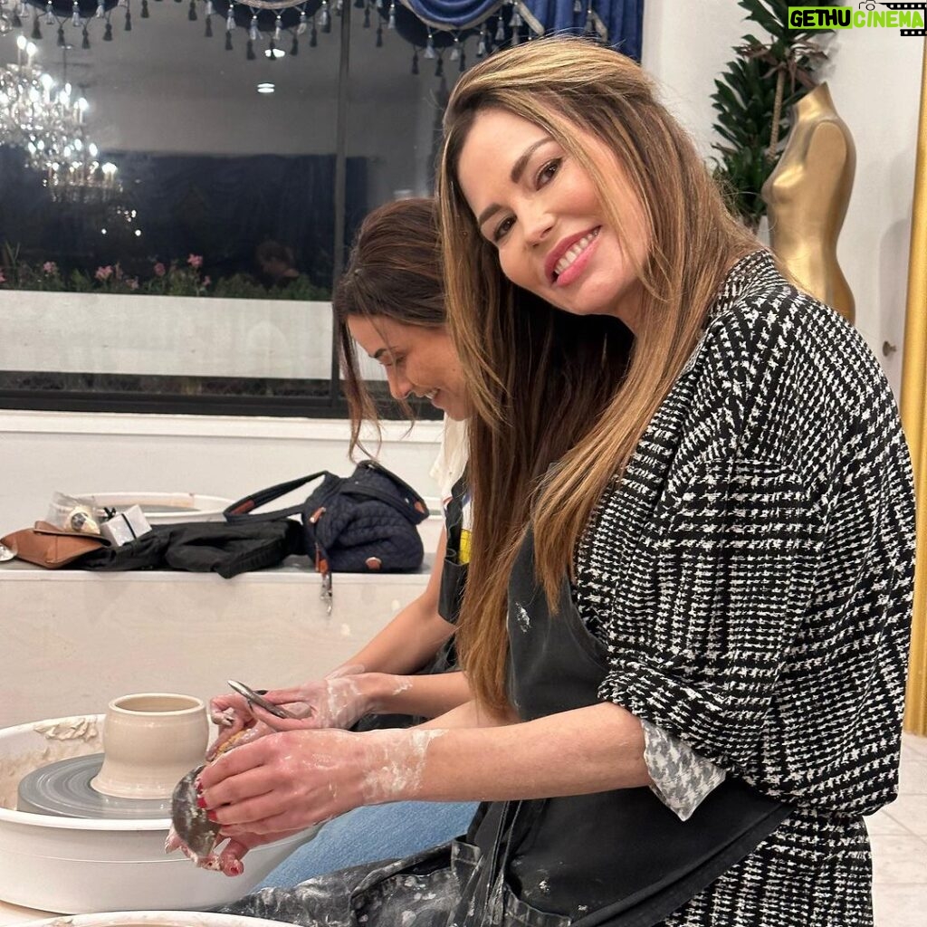 Zulay Henao Instagram - In Memory of Allison Costello 🕊️ Ali, I wish we all had more time with you, I wish I had more life with you. Your big heart, kindness, delicate voice, intoxicating laugh, generous spirit … are just a few things we’ll all cherish and remember you by. Thank you for being my friend and touching me in this lifetime. Until we meet again, Rest in Heaven my beautiful friend. 🕊️🦋