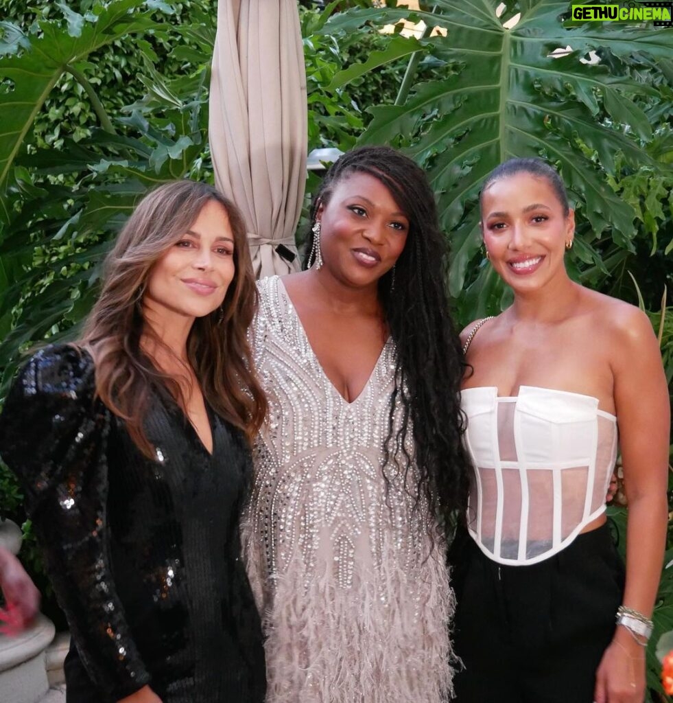 Zulay Henao Instagram - Thank you @the_macallan for hosting this beautiful “Women in Business” dinner along with @modernmuze & the beautiful @erincoscarelli 🖤 The common thread amongst all the women that attended is the “knowing” that their vision is worthy and wholly coming into fruition. And while you are in this “knowing” the best place to be is in our skin, being us, being our own Muze… Be Your Own Muze! @modernmuze The Pennisula Hotel Beverly Hill