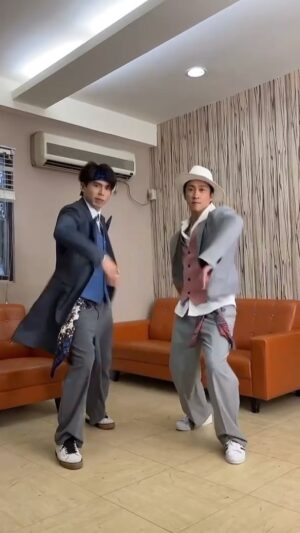 popping ed Instagram - 震典的一天😄