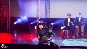 popping ed Instagram - 感謝每年20聯 @20showcase24th 的邀請，決定來發一個每次Solo的合輯記錄一下～也紀錄一下越來越老的自己🤣

謝謝每年同學們的邀請還有現場給的能量～（大家給的能量常常讓我跳到不能自己🥹）
也謝謝每年賣力主持的屁王哥 @pwangjiang 還有2019年主持的佑佑 @yo_lai_yo_chill ；還有每年攝影的白爛哥 @elsewhite 

以及最重要的，每次一起努力演出的BOOGNATION 團員夥伴們！ 🔥🔥🔥@boognation_tw 

自己從高中剛跳舞時就知道20聯這個舞台了～很慶幸這麼多年過去了，我還在這條路上努力著🙏🏽💙✊🏽
以上，持續珍惜每次的舞台。謝謝收看～～🙌🏽 

#BOOGNATION #高中20校聯合迎新舞展  #showcase #popping #街舞 #dancelife #thx