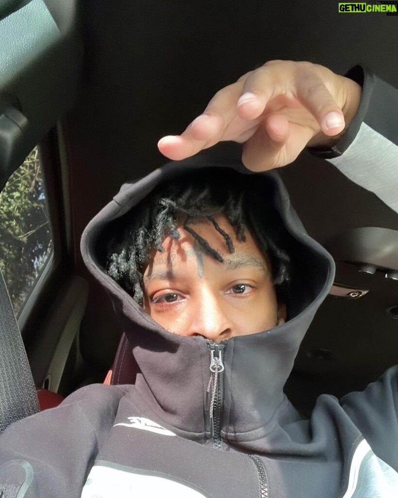 21 Savage Instagram - You can’t stop the rain 🗡