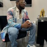 50 Cent Instagram - This is my educated brother from the bank look. LOL 😆 @bransoncognac @lecheminduroi
