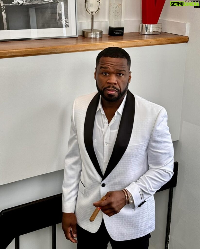 50 Cent Instagram - I done turned into Mr let’s make a deal on these hoes. 🤷🏽‍♂️the fvck you gonna tell me now? Yall was calling me fat at the super bowl 🤨don’t think I forgot that shit! @bransoncognac @lecheminduroi