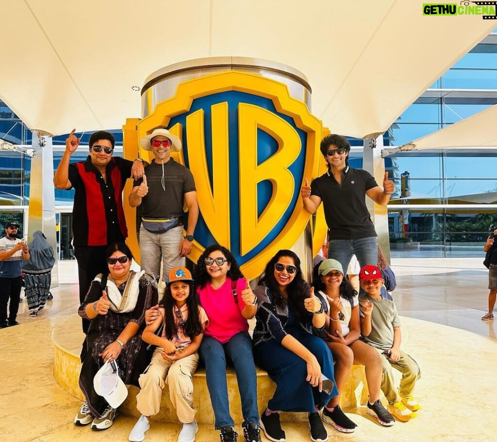 Aadi Saikumar Instagram - family @wbworldad trip @arunaveluri @doc_mom_jyo @officialsaikumar