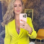 Abby Coleman Instagram - What would I do without you boys @hairbeautyguru @brisbanesbesthairdressers
