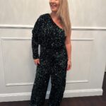 Abby Coleman Instagram - Who loves a sequin? This girl!! @gladragsmarkets I love it 💚