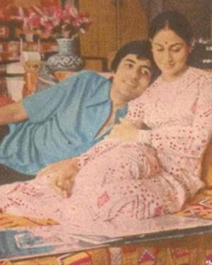 Abhishek Bachchan Instagram - Adding to the list of the many Golden Jubilees to their credit…. But this, is by far the most special one. Happy 50th wedding anniversary Ma and Pa!