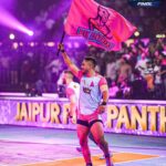Abhishek Bachchan Instagram – Keeping the flag flying high!!!
Captain of the @jaipur_pinkpanthers ,
@sunil2017malik #topcats #jaipurpinkpanthers @prokabaddi #champions India