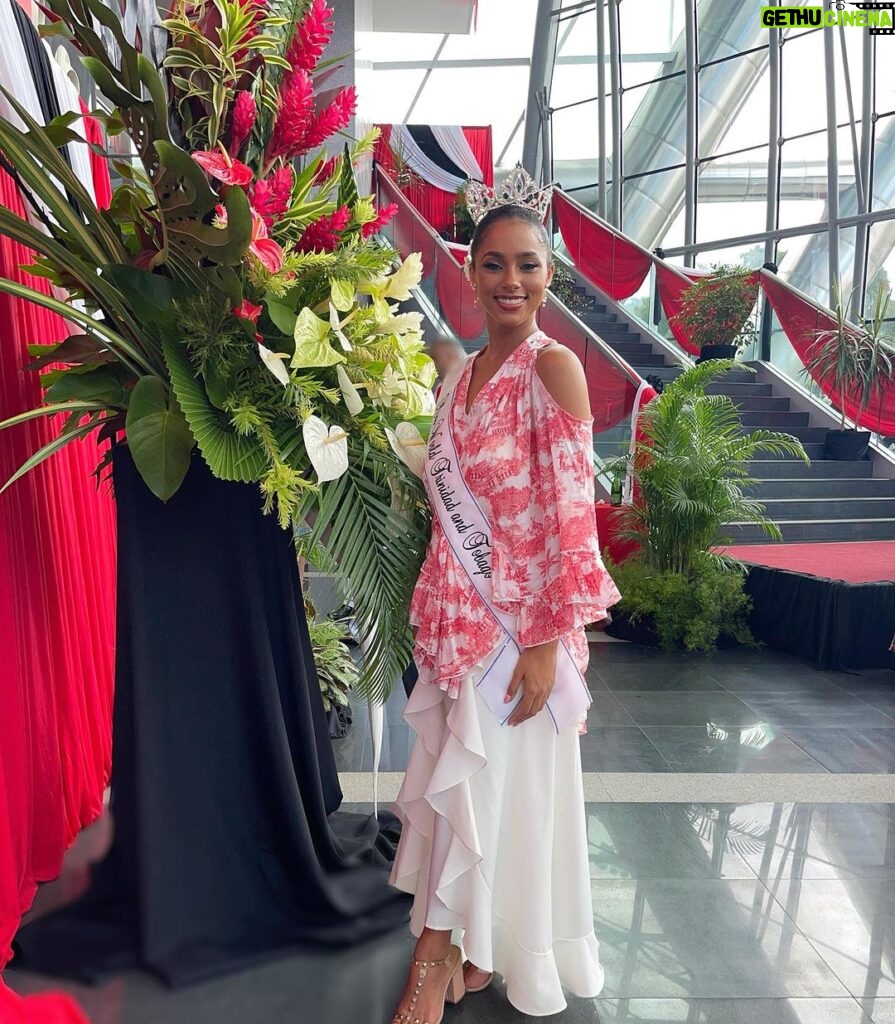 Aché Abrahams Instagram - Yesterday I got to celebrate Independence Day at the Independence Day parade🥳🇹🇹. I got the incredible opportunity to speak to our Prime minister, Dr the Honourable Keith Rowley, Madame Sharon Rowley, as well as Her Excellency Candace A Bond, the high commissioner of Japan, Jamaica and many other phenomenal people who are truly making an impact! I shared about my excitement to represent our beautiful islands in India later this year for @missworld and my passion to make a difference in the mental health arena. It’s always beautiful when our country comes together to celebrate. You feel the energy in the air🥰. T&T is truly unique with rich history, happy people and countless stories to share with this world. Thank you so much @trinidadgenie for having me as your guest🙏🏽 I had a blast. Hope you all had a Happy Independence Day! 🙏🏽❤️ #missworld #beautywithapurpose #roadtomissworld #InvisibleScarsProject #missworldtrinidadandtobago