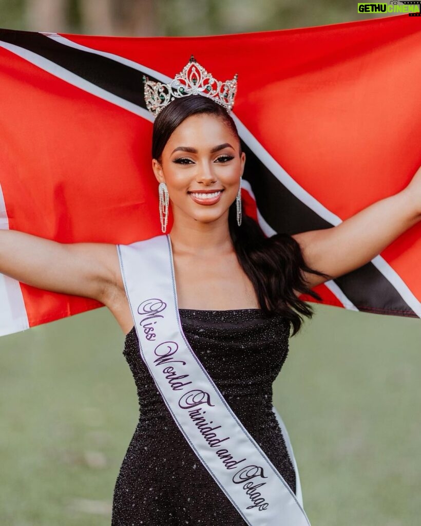 Aché Abrahams Instagram - Happy Independence Day Trinidad and Tobago!!! Proudly representing the red, white and black! 🇹🇹 @acheabrahams Photographer @raj.vphotography #missworldtrinidadandtobago #missworld #beautywithapurpose #roadtomissworld