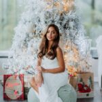 Aché Abrahams Instagram - Wishing you all a merry merry Christmas & a happy new year! 🎄 Today let’s remind ourselves of the true meaning of Christmas… let’s care deeply for one another, think kindly, act gently and share love with the world. Happy holidays from the Miss World TT team 💋 Photography by @raj.vphotography ✨