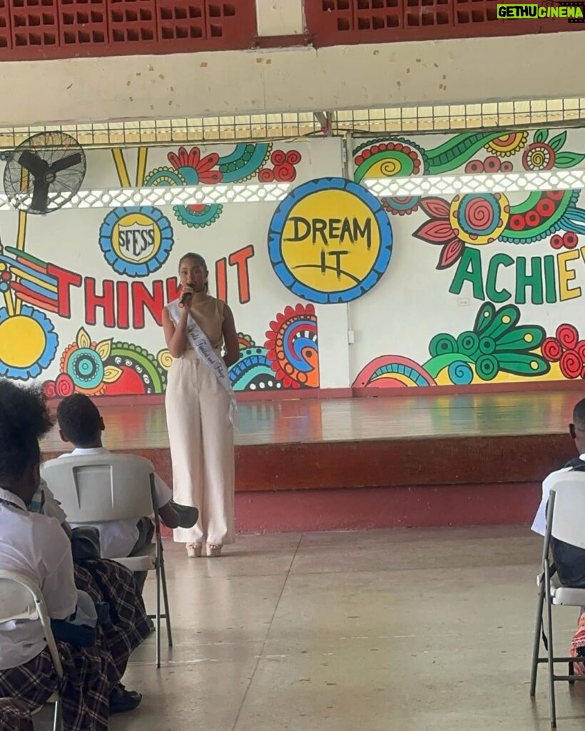 Aché Abrahams Instagram - Another day, another school visit💚. A big thank you to San Fernando East Secondary for allowing me to connect with 250 incredible students. We had the opportunity to speak about our mental health in a safe space and the abundance of questions asked was heartwarming. When the world seems a little quiet about such an important topic, we have to speak up even louder. To the students of San Fernando East, remember what I said… be kind to yourself, be kind to your peers and be the change that we need in the world today🌍. Love always ❤️ #mw #missworld #missworld71 #71mw #india #beautywithapurpose #bwap #incredibleindia