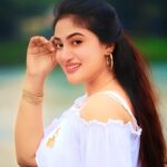 Achol Instagram - ওহে প্রিয় প্রোফাইল দেখতে এসেছ আবার প্রেমে পড়ে যেও না। প্রেমে পড়লে আমি কোন দায়ভার নেবো না 😜 Kuala Lumpur, Malaysia