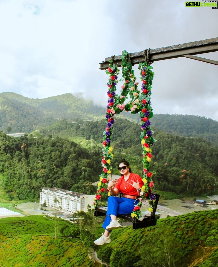 Achol Instagram - what a view সুবহানাল্লাহ 😍🥰 #cameronhighland সামনে যা দেখি তাই ভালো লাগে🤩