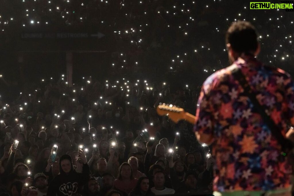 Adam Sandler Instagram - Goodness, Sacramento. You were loud. You were fun. And I’m happy to call you my family now. Love you. @golden1center