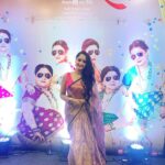 Aditi Dravid Instagram - ‘बाईपण भारी देवा’ ♥️ This film is pure magic. That’s it. And i feel blessed to have written the मंगळागौर song for it. (The one you can hear in this post) Congratulations to the entire team. And most importantly my bowys @sai_piyush_ 🧿 What we experienced yesterday was surreal. The full house audience dancing to your songs, singing their hearts out! टाळ्या, शिट्ट्या, कडकडाट! Your success echoed the entire theatre! माझ्या लोकांचा चित्रपट आहे म्हणून नाही म्हणतेय, but this film is about to make history! And it is going to stay with me for the longest time in life! Love and respect to the entire team! 💫 #aditidravid #baipanbharideva #jiostudiosmarathi #jiostudios #kedarshinde #saipiyush 📸 @classycaptures_ Beautiful saree @lavanyaoxidised_and_handlooms