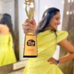 Aditi Dravid Instagram - FRESH FACE OF THE YEAR for @paithanithefilm at @planet.marathi OTT & FILM AWARDS ✨🧿 Thank you Thank you Thank you @akshaybardapurkar! This means a lot! Thank you #navrashtra @ingolekapil @kotharevision @adinathkothare for this honour! Last night was magical ♥️ #blessed and #grateful