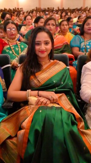 Aditi Dravid Instagram - Thankful to the audience for showing so much love to my song मंगळागौर 🌸 So so grateful for each day! PS : don’t miss the end! 
.
.
#aditidravid #mangalagaur #song #writer #baipanbhaarideva #lyrics #lyricist #eventlife #lokmat #lokmatsakhi #grateful #livingmybestlife 🧿🧿🧿