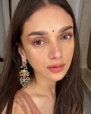 Aditi Rao Hydari Thumbnail - 355.3K Likes - Most Liked Instagram Photos