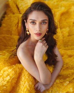 Aditi Rao Hydari Thumbnail - 438.9K Likes - Top Liked Instagram Posts and Photos