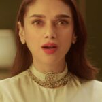 Aditi Rao Hydari Instagram - Here’s Sumitra Kumari’s irresistible invitation to enter the world of Jubilee! #JubileeOnPrime, watch the first 5 episodes in Part 1 now Watch Part 2 on Apr 14 @primevideoin @motwayne @prosenstar @aparshakti_khurana @sidhant @wamiqagabbi @iamramkapoor @nandishsandhu @shwetabasuprasad11 @sukhmaneelamba @andolanofficial @reliance.entertainment @fuhsephantom @dipa.demotwane @sarkarshibasish @atulsanalog @pratik8shah @sudaparna_ @mukundgupta @shruti_kapoor_21 @artb @alokanandadasgupta @itsamittrivedi @kausarmunir @arpan.gaglani @castingbay @sidmeer