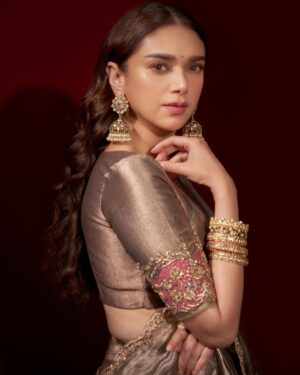 Aditi Rao Hydari Thumbnail - 323.6K Likes - Top Liked Instagram Posts and Photos