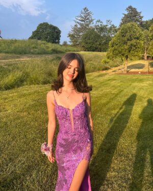 Adriana Camposano Instagram - round two 🕺
