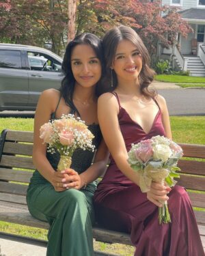 Adriana Camposano Instagram - jprom⭐️💐🎠💝🪩