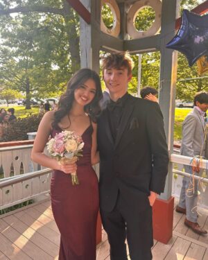 Adriana Camposano Instagram - jprom⭐️💐🎠💝🪩