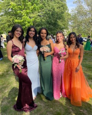 Adriana Camposano Instagram - jprom⭐️💐🎠💝🪩