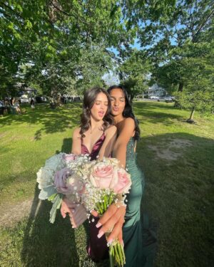 Adriana Camposano Instagram - jprom⭐️💐🎠💝🪩