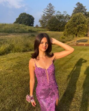 Adriana Camposano Instagram - round two 🕺