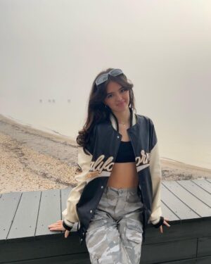 Adriana Camposano Instagram - 🤟🌟🌟🌟🌟

adriana25 for 25% off yuhyuhyuh