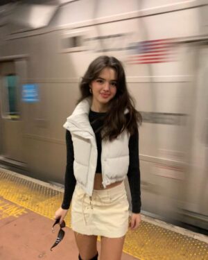 Adriana Camposano Instagram - 😁🚊