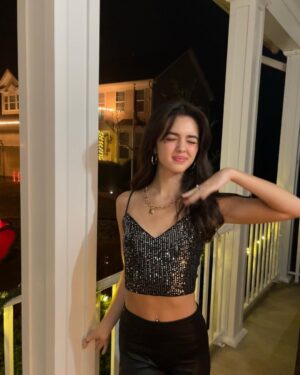 Adriana Camposano Instagram - nye 🍾