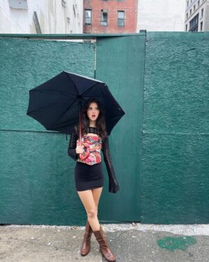 Adriana Camposano Instagram - rainy