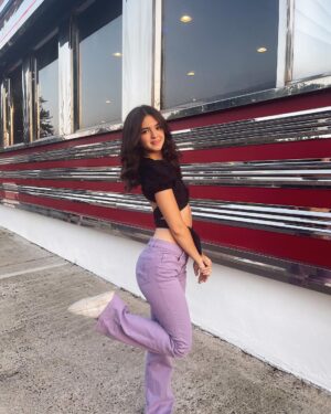 Adriana Camposano Instagram - 🕺