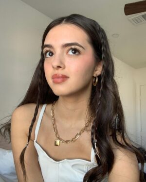 Adriana Camposano Instagram - 🆒