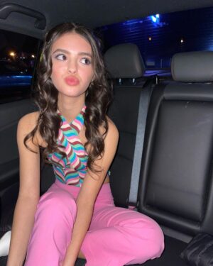Adriana Camposano Instagram - Do a leap uh