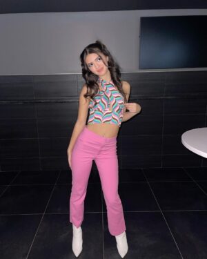 Adriana Camposano Instagram - Do a leap uh