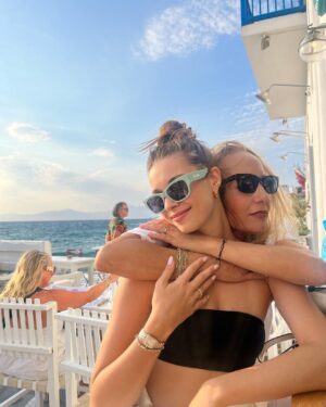 Afra Saraçoğlu Instagram - see u next time greece 😍