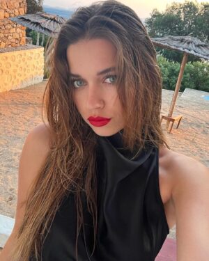 Afra Saraçoğlu Instagram - see u next time greece 😍