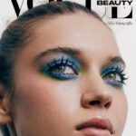 Afra Saraçoğlu Instagram - Oyuncu #AfraSaracoglu’nun doğal cazibesini koruyarak farklı karakterlere bürünebilme yeteneğinden ilham alarak #VogueBeauty’de güzelliğin sanatla flört ettiği bir dünya yaratıyoruz. @afrasaracoglu #VogueBeauty, #VogueTürkiye Aralık-Ocak 2022/23 ile tüm bayilerde. Genel yayın yönetmeni: @debora_zakuto Fotoğraf: @umurozcan Güzellik editörü: @_zeynepakdogan_ Moda editörü: @tugcebahcivangil Makyaj: @ecebirsen_ Saç: @hamzasaraa Proje yönetmeni: @melisakcan Proje uzmanı: @ipekelbeyli Prodüksiyon: @bihterneymen Manikür: @tirnakbutik Moda editörü asistanları: Büşra Derviş, Merve Fatma Fotoğraf asistanları: İlkay Tatar, Batu Tatar Makyaj asistanı: Gül Seçkim Vogue Beauty ekindeki tüm ürünler @sephoraturkiye’de satışta.