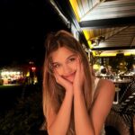 Afra Saraçoğlu Instagram -
