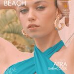 Afra Saraçoğlu Instagram - Yaz boyu elinizden düşmeyecek dergimiz ELLE On The Beach yarın çıkıyor! Kapağında ise #ELLEStyleAwards 2023 jürisinin oylarıyla Yılın Televizyon Yıldızı seçilen #AfraSaraçoğlu var. Antalya Bayou Villas’da hayallerinin peşinden hızla koşan su perisiyle buluştuk ve onunla yaza dair her şeyden konuştuk. ELLE On The Beach’i bayiilerden ve dergiburda.com’dan alabilir, trendyol, n11 ve hepsiburada’dan sipariş verebilirsiniz. @afrasaracoglu @lunabofficial @elleturkiye @elleinternational #ELLE #ELLEOnTheBeach #işbirliği Röportaj: @meldanar13 Video: @sozmentor Moda Direktörü: @asilasli Moda Editörü: @deniziremcek Saç: @burhancilgin Makyaj: @alirizaozdemir Moda Editörü Asistanı: @alpcelebj PR: @burcubulutcan Ajans: @ph7entertainment Çekimi gerçekleştirdiğimiz @bayouvillas ’a teşekkür ederiz.